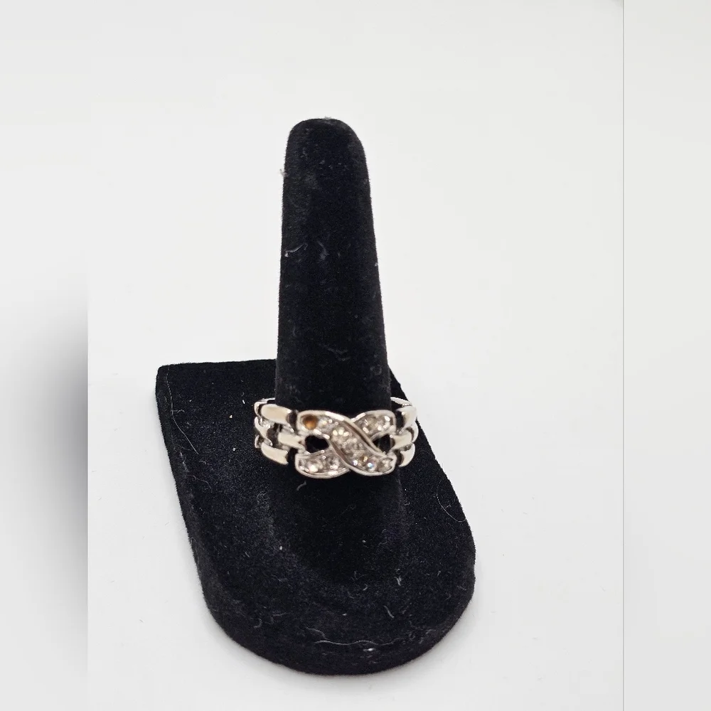 Ring - Picture 4 of 7